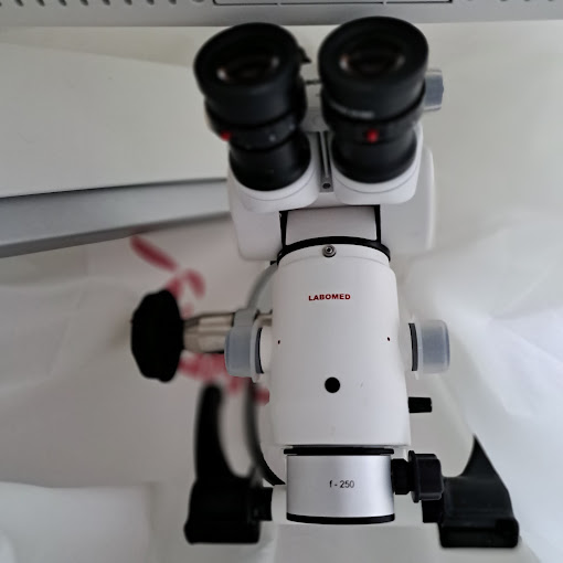 Mikroskop zabiegowy